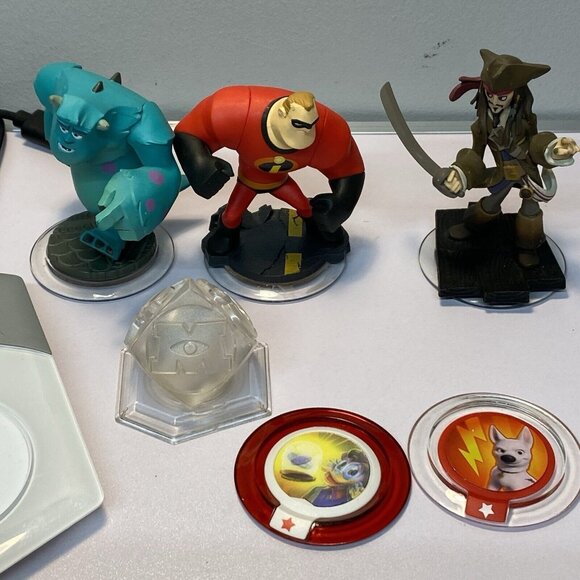 Disney Infinity Incredibles Sully Jack Sparrow Nintendo Wii U Bolt Donald Duck - Picture 2 of 13